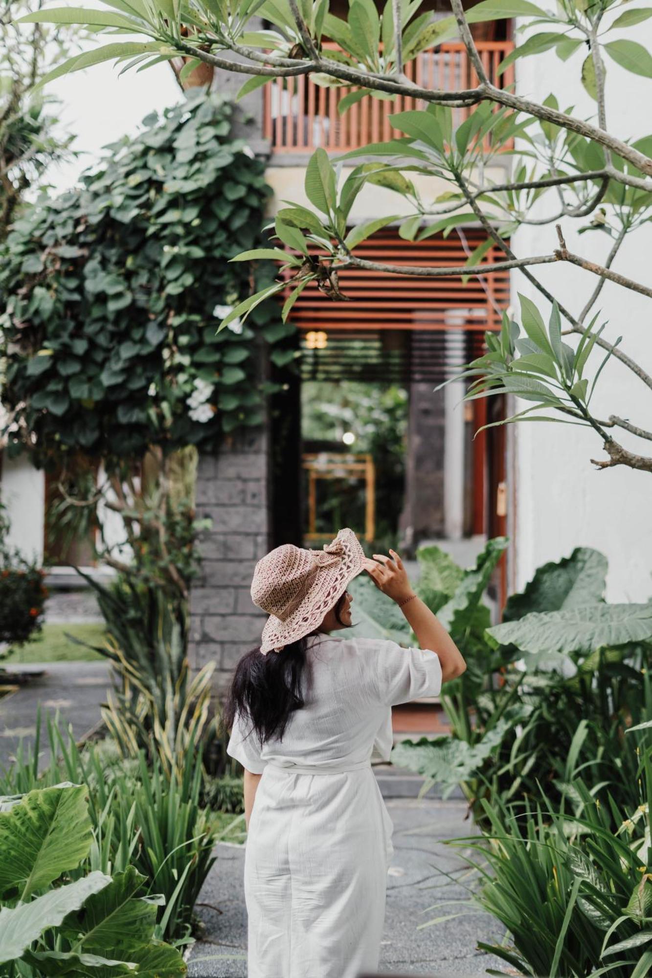 Kamayana, Peaceful & Quiet 6Br Villa With Huge Pool And Tropical Garden Canggu Eksteriør billede